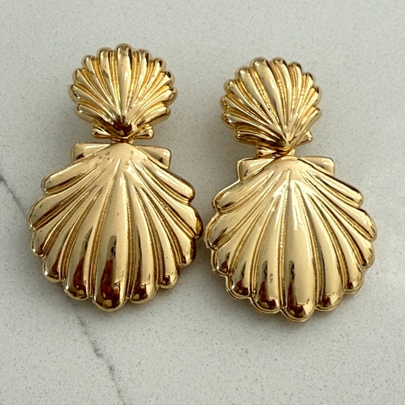 Baublebar Out of This Shell Earrings Pierced Elegant Designer Costume - Picture 4 of 7